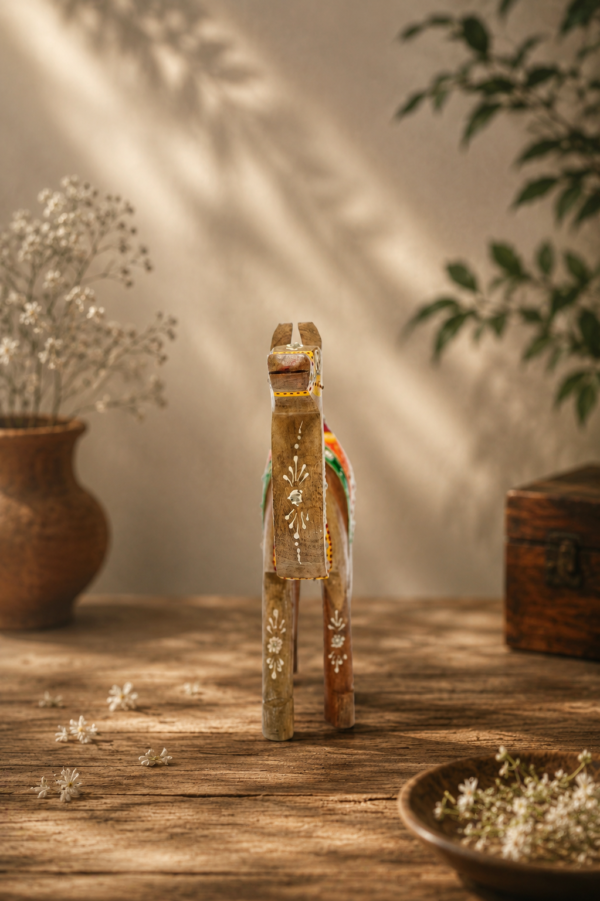 Classic Maru Wooden Camel
