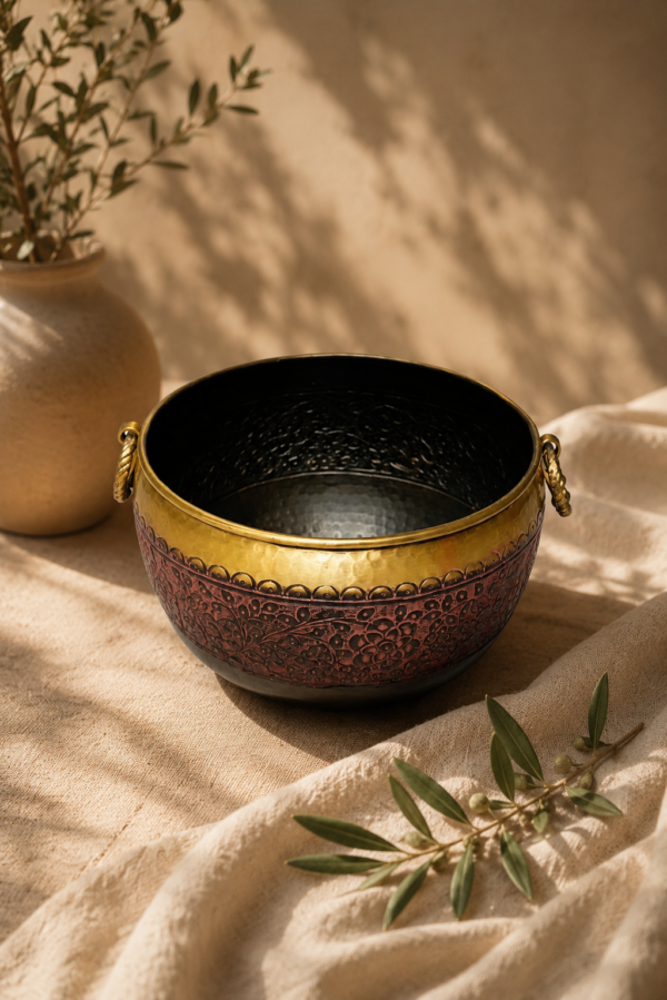 Grand Lalima Brass Planter II